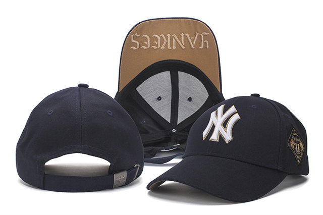  Name:snapback-369
 Size:
 Price:US$