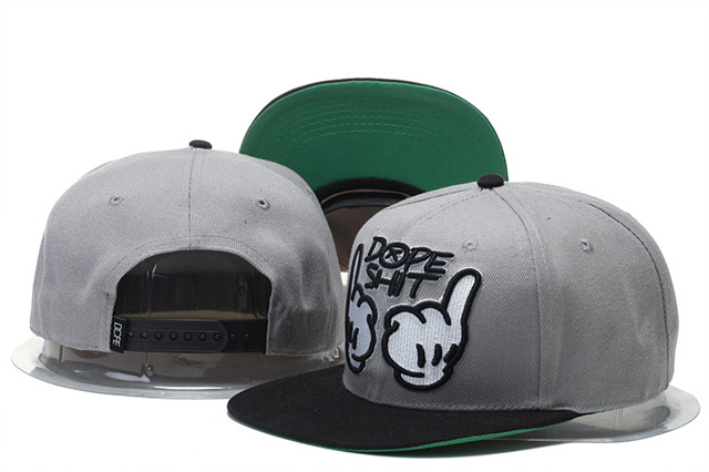  Name:snapback-558
 Size:
 Price:US$