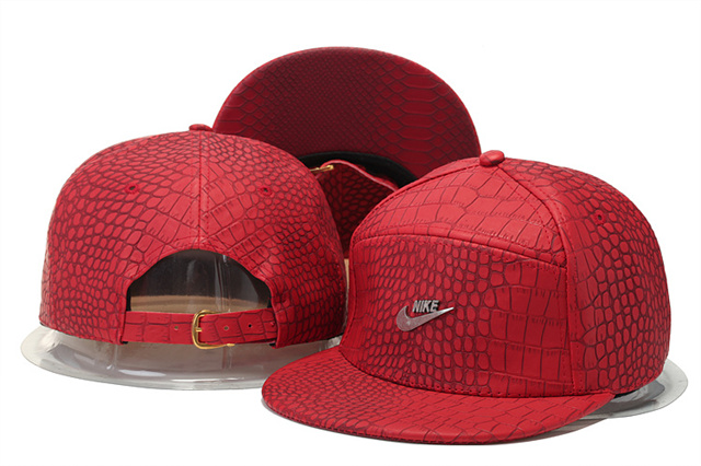  Name:snapback-590
 Size:
 Price:US$