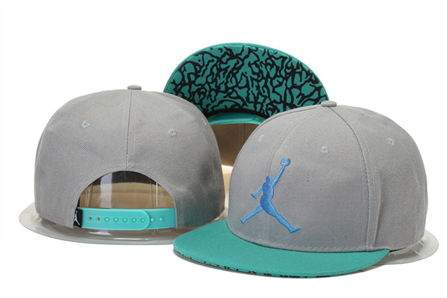  Name:snapback-812
 Size:
 Price:US$